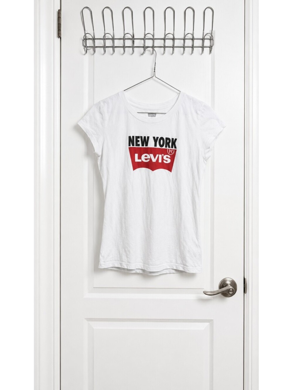 Levi’s New York Batwing Logo T-Shirt Youth XL White Red Black Graphic Tee 13-15
